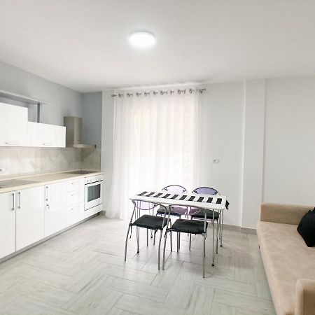 Promo Price September - Home By The Sea 1 Min From The Beach Golem  Exteriör bild